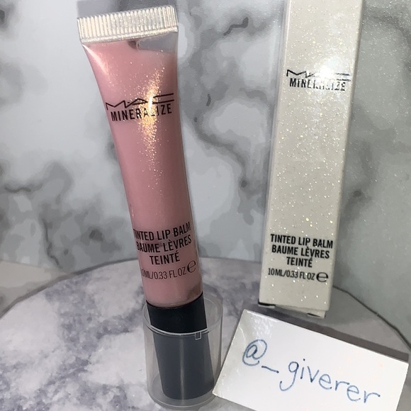 NIB SWEET TOOTH MINERALIZED TINTED LIP BALM MAC (Baking Beauties) - Picture 5 of 13